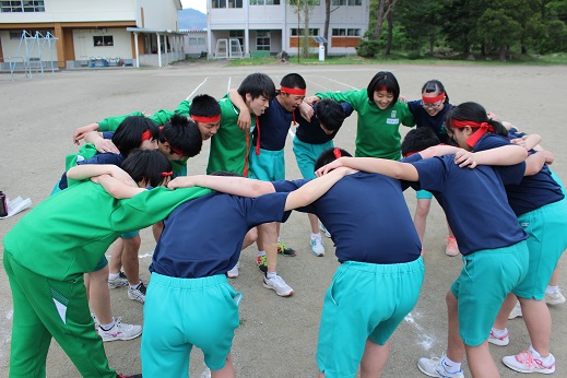 最後の競技前に気合いを入れます。