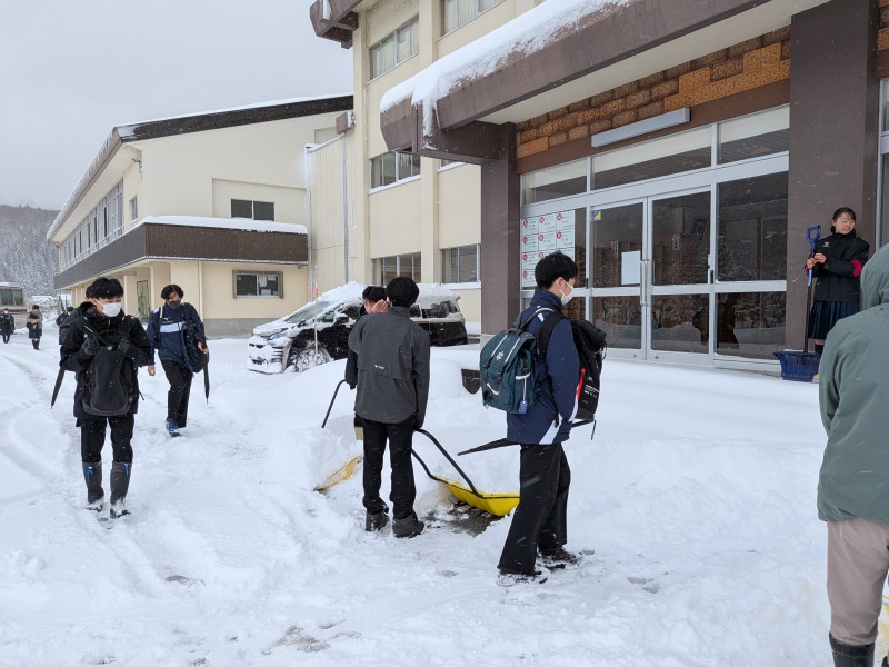 PXL_20251203_224428522